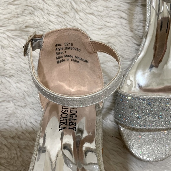 BADGLEY MISCHKA
Girl's Embellished Block Heel Sandals - Picture 4 of 7